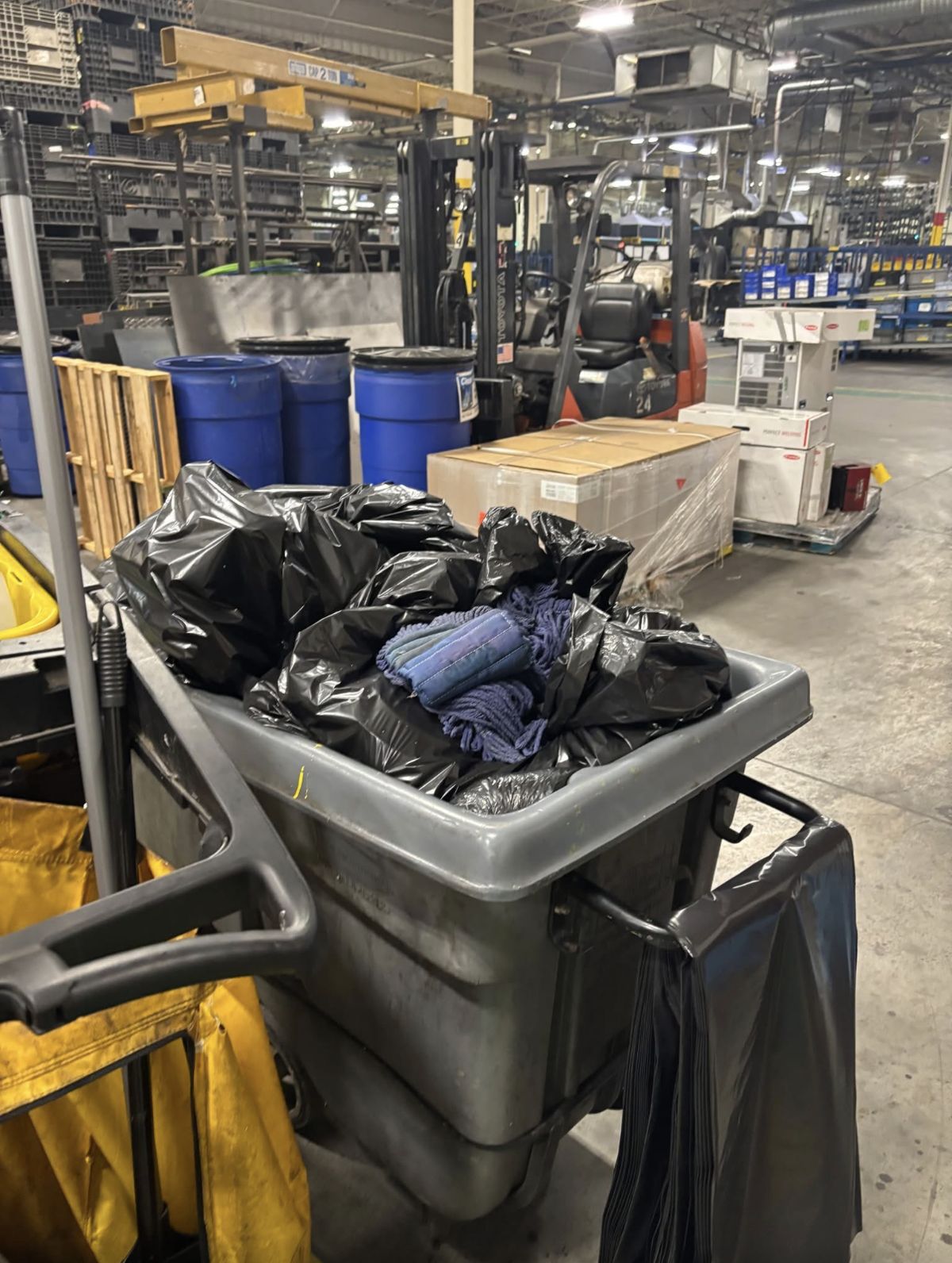OneFive Solutions janitorial cart on the plant floor at Arvin Sango in Henderson, TN